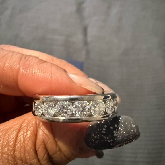Elegant Silver Diamond Ring